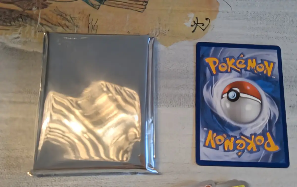 Pokémon Mystery Pack - 31 Cards (Guaranteed Hit / Holos)