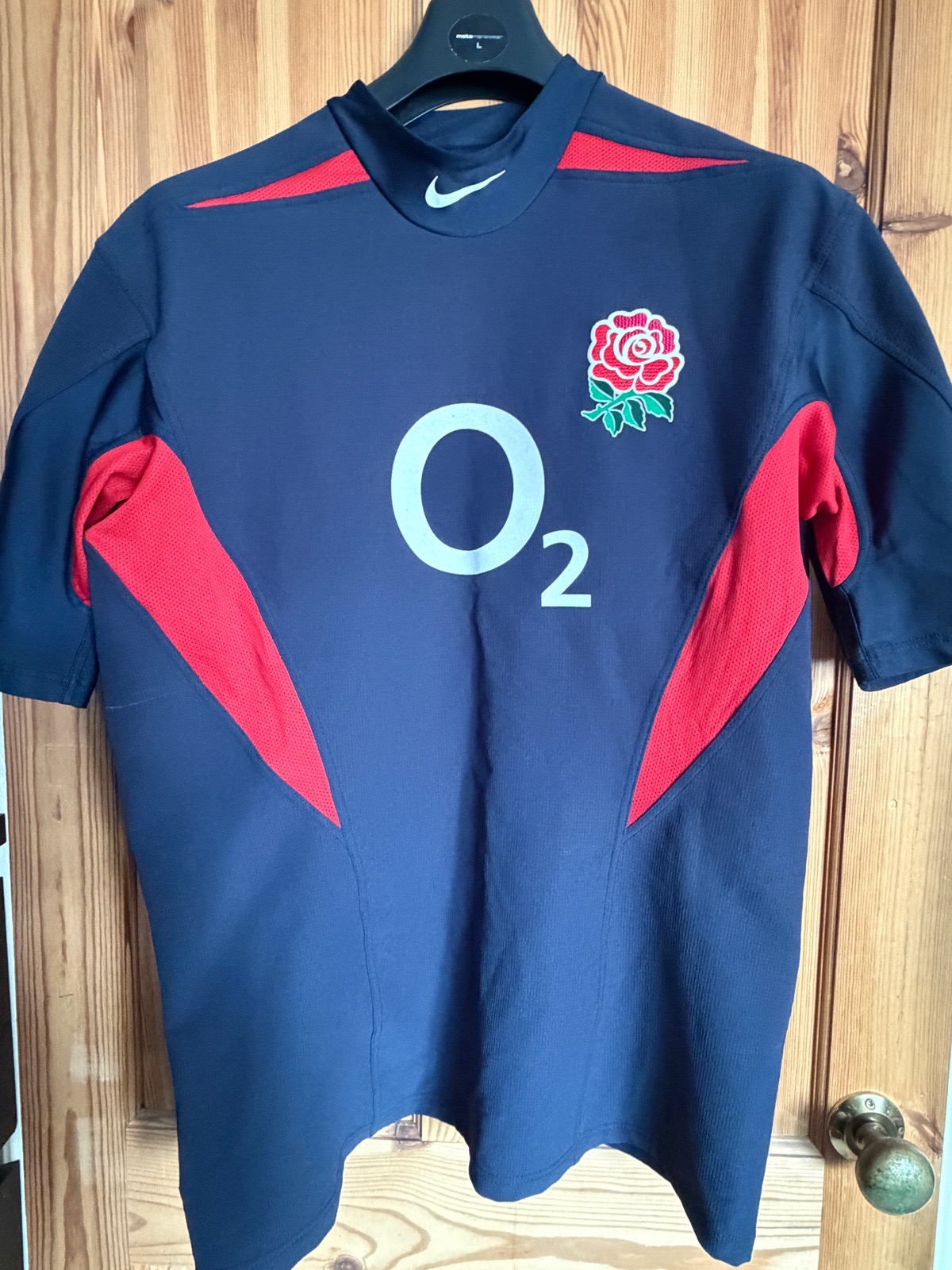 England rugby player issue dri fit shirt