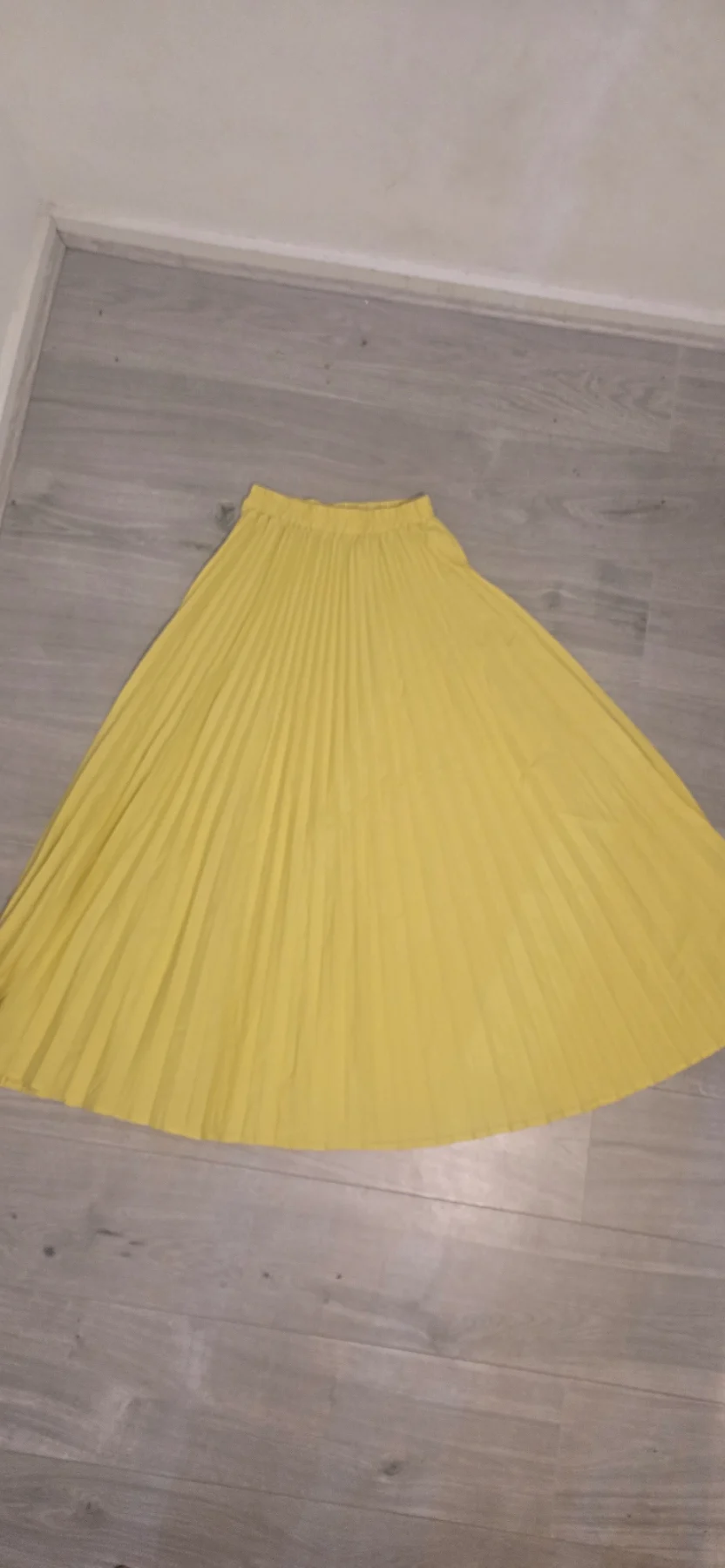 Yellow skirt