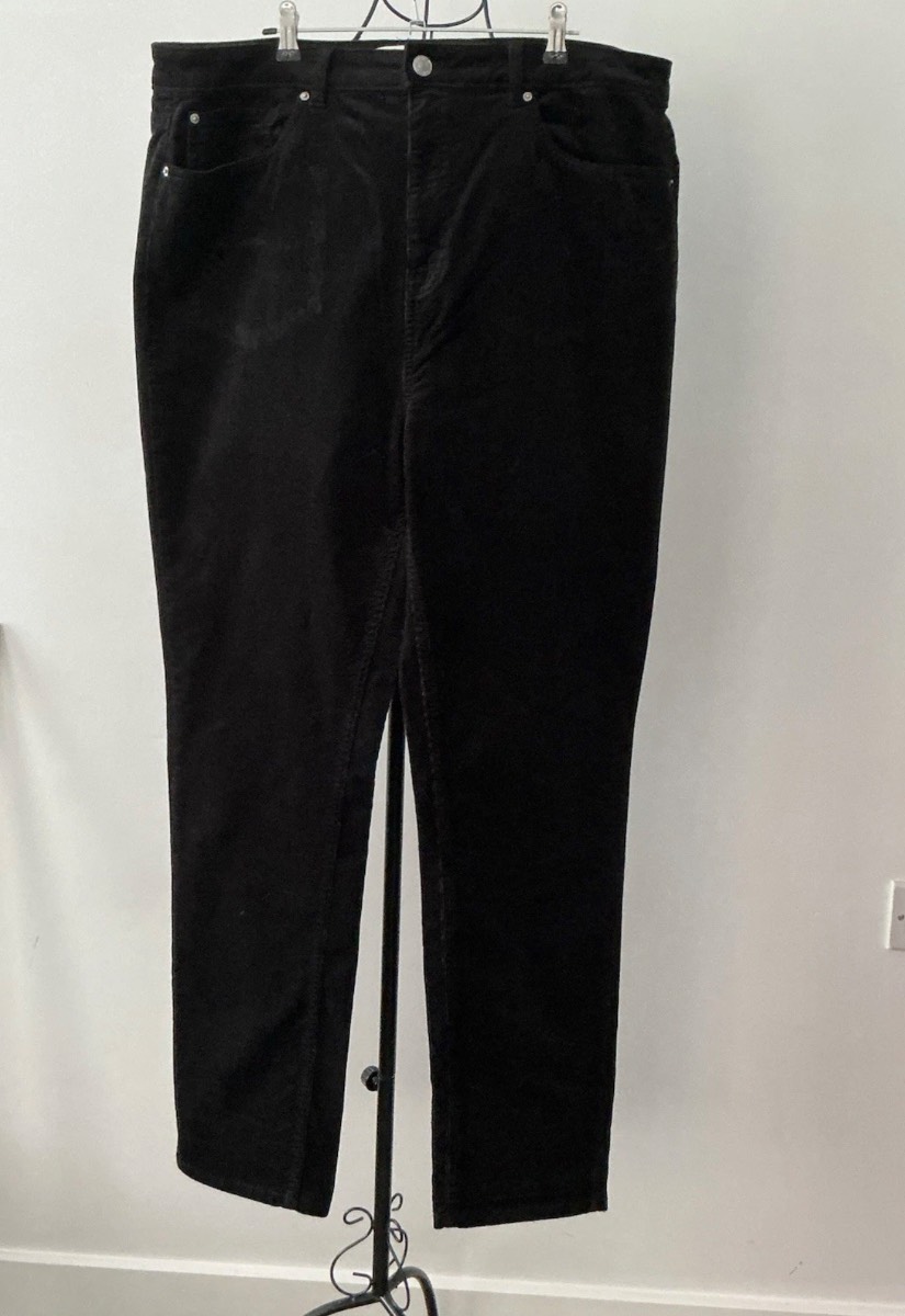 M&S Black Corduroy Trousers – Size 18 Long Vg