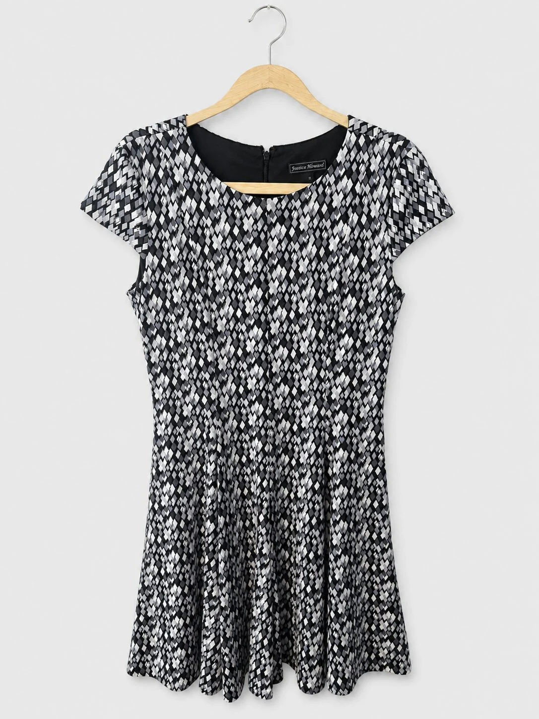 Jessica Howard Black, White & Grey Geometric Dress – Size 10