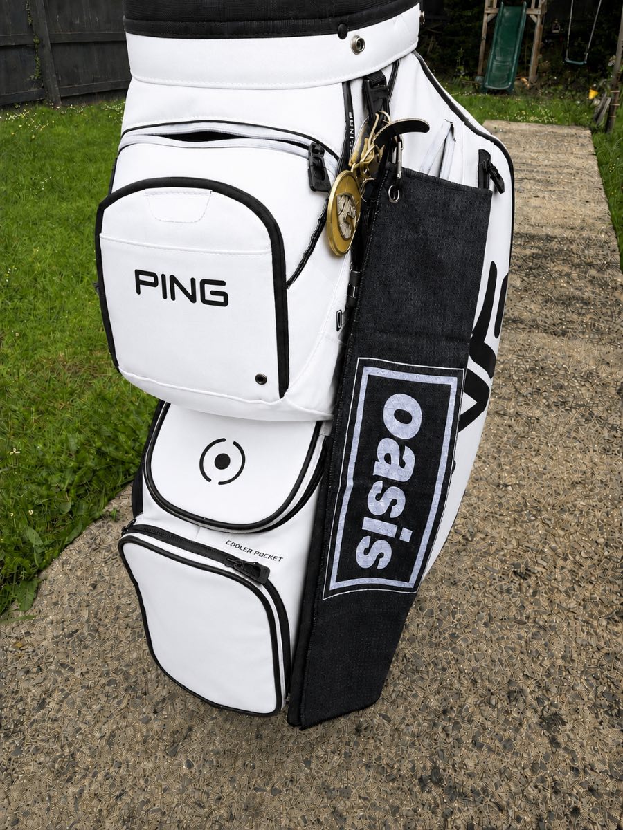 Oasis golf towel