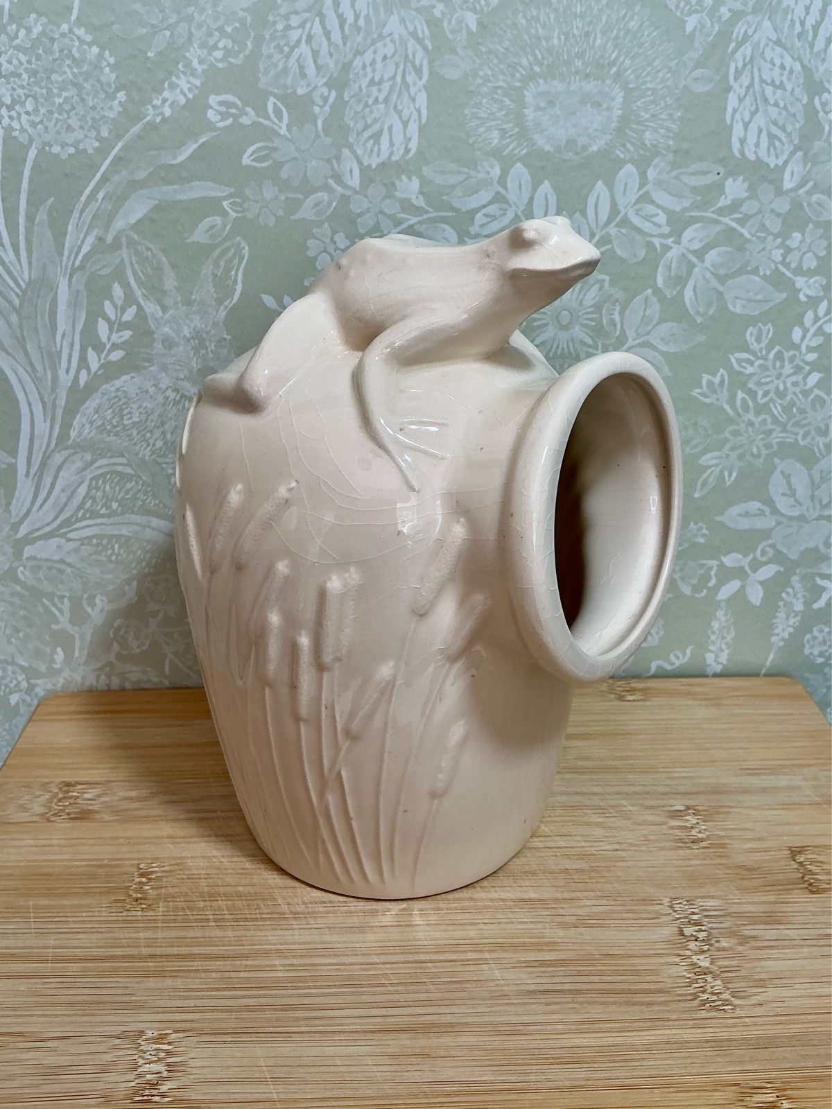 Rare Vintage Pen-y-Bryn UK Ceramic Frog & Bulrush Salt Pig - Cream Cottagecore Kitchenware