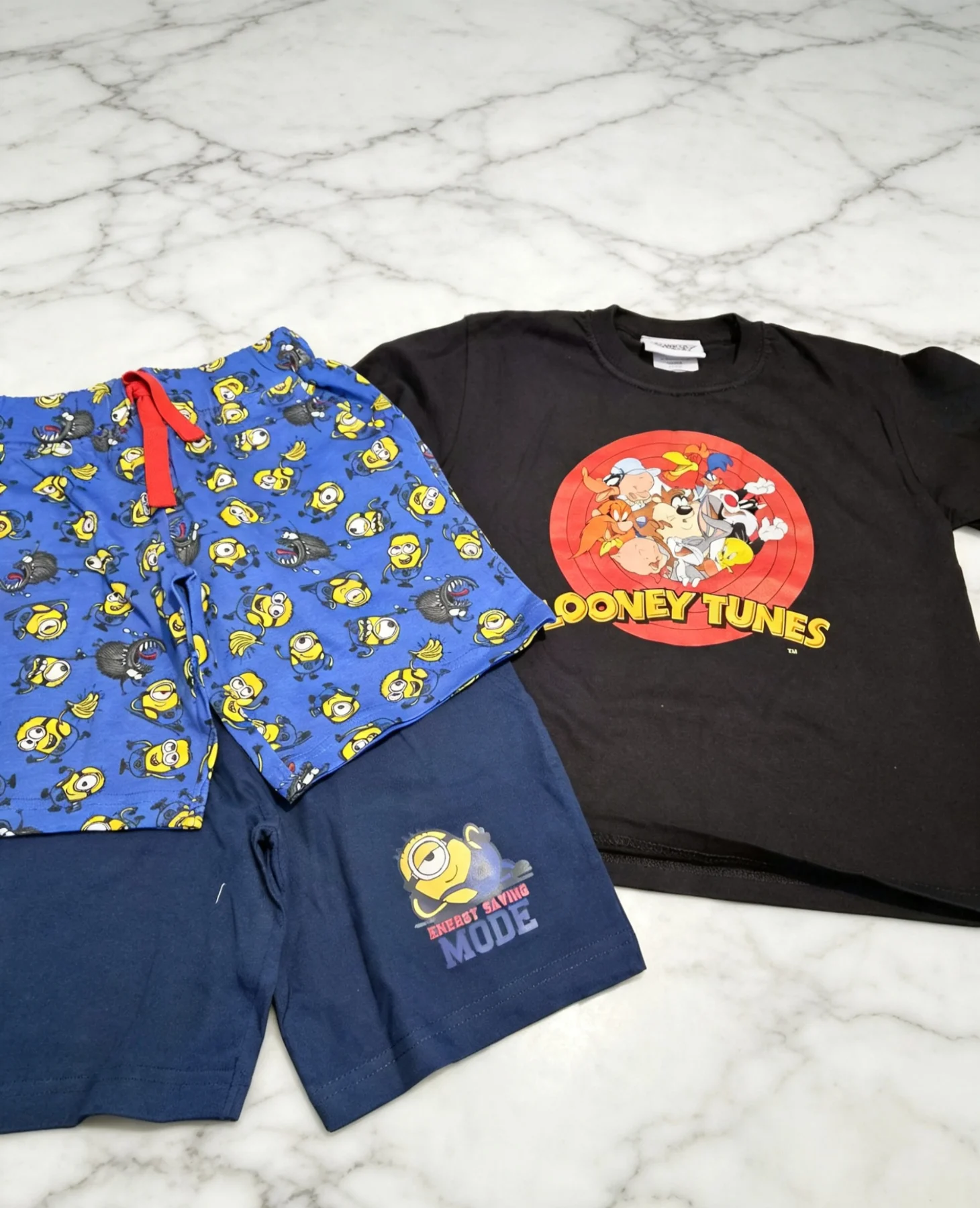 Boys 3-4 Years Bundle — Minions Shorts & Looney Tunes Long Sleeve Top