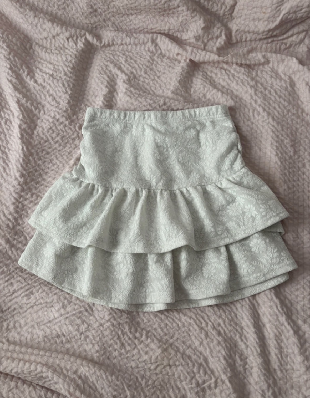 Women’s medium white frilled mini skirt with inbuilt shorts