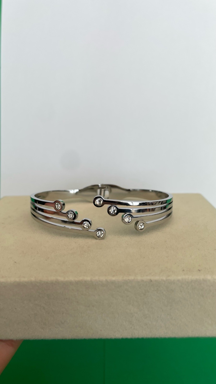 New without tags silver tone bangle