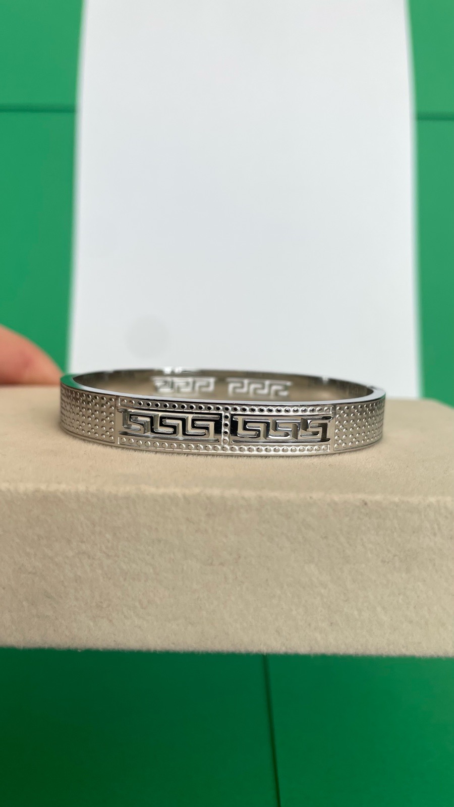 New without tags bangle
