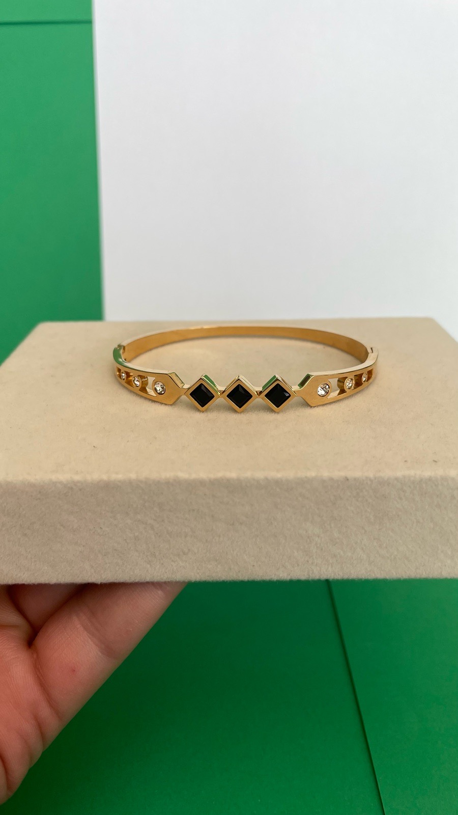 New without tags bangle bracelet
