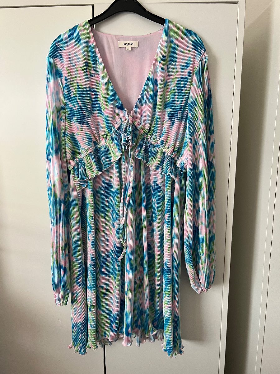 The Frolic | multicolour ruffled mini dress featuring a pleated texture and a V-neckline | size 16