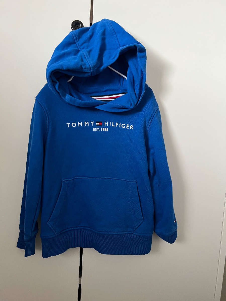 tommy hilfiger blue hoodie size 104cm