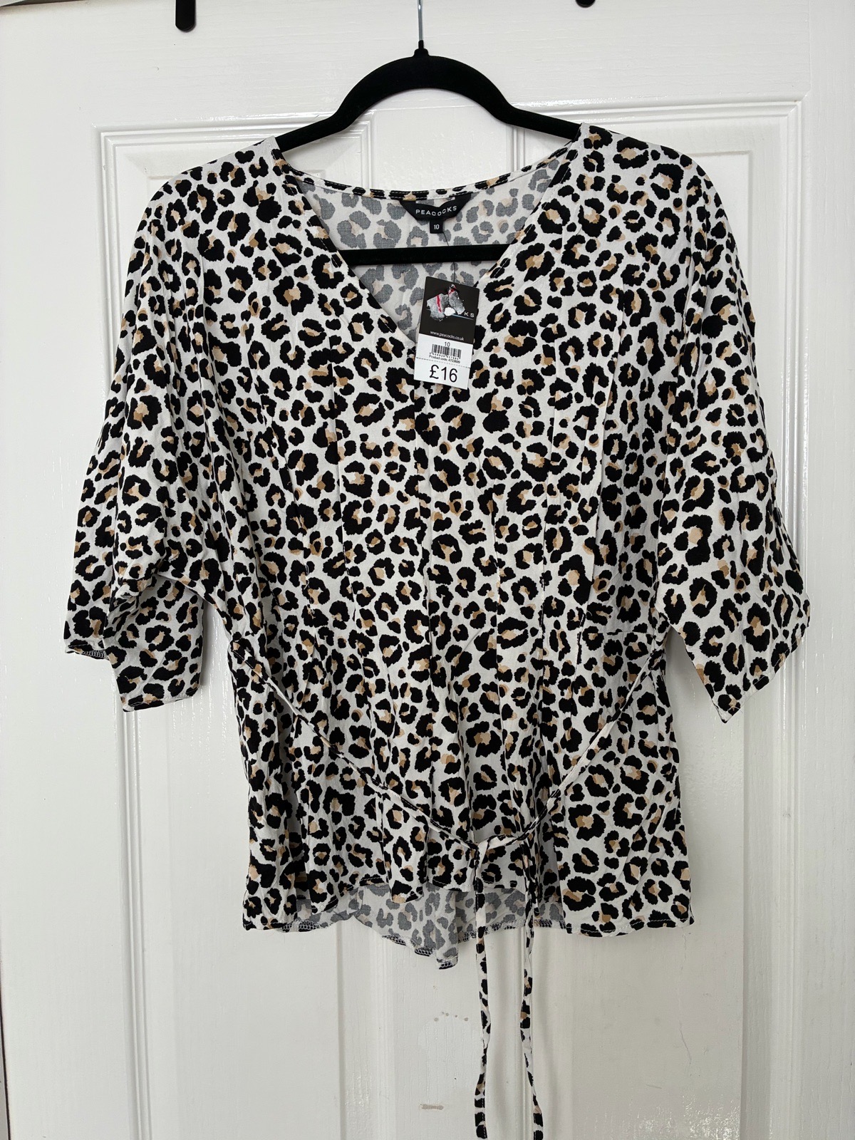 Peacocks Size 10 Leopard Print V-neck Blouse