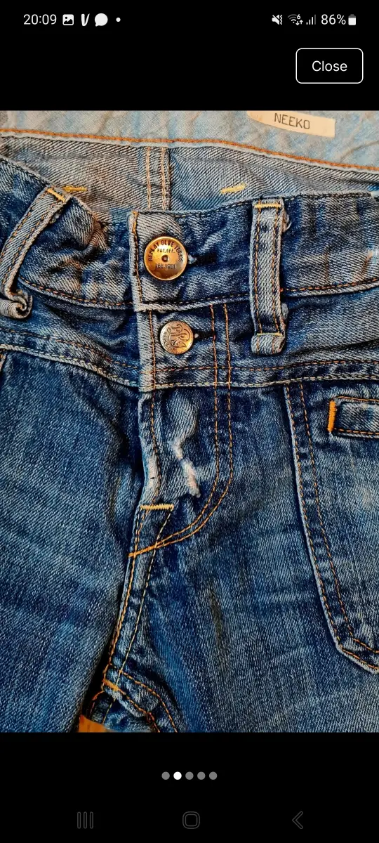 Women jeans
