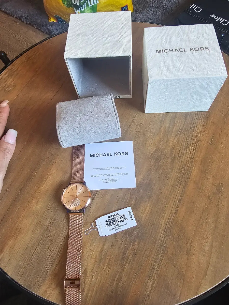 Micheal kors rose gold watch