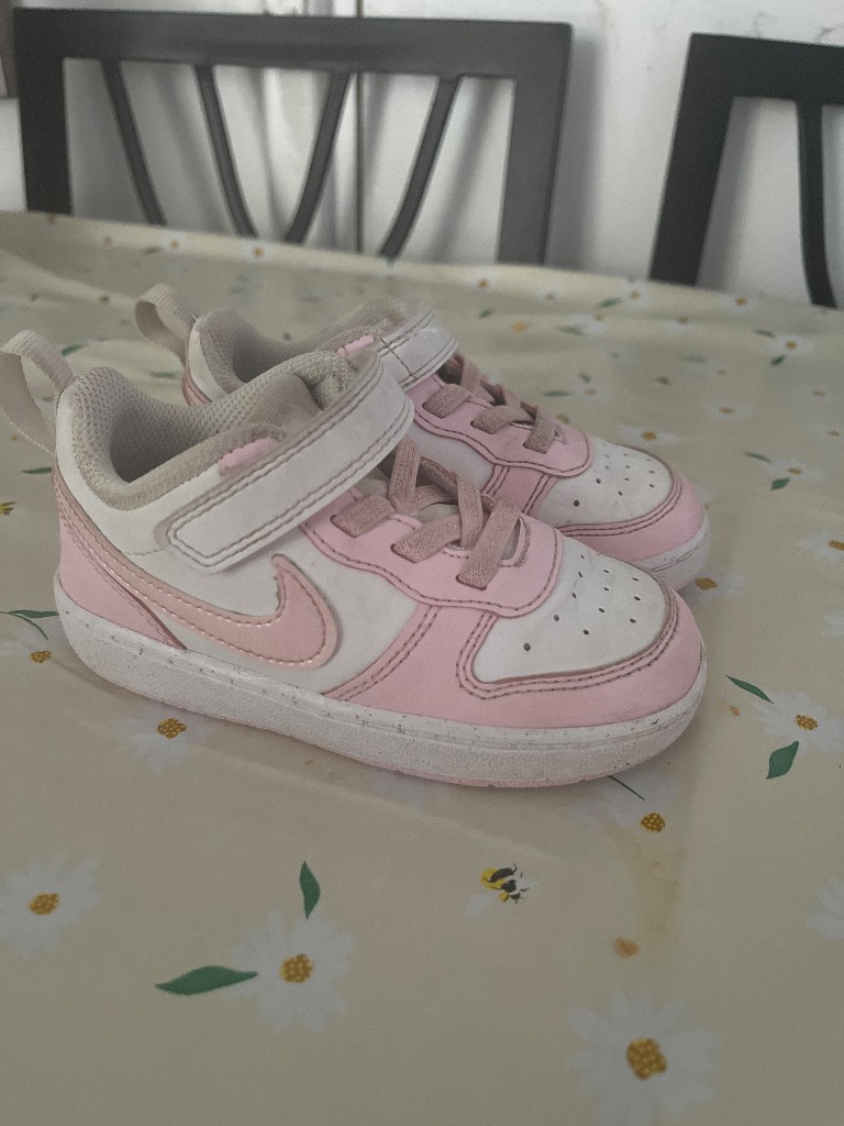 Girls uk 7.5 Nike borough low courts