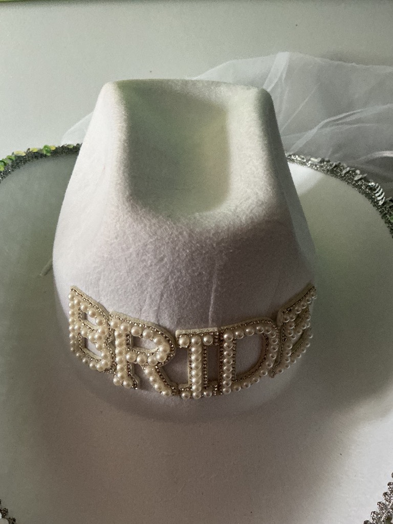 Bride cowboy hat