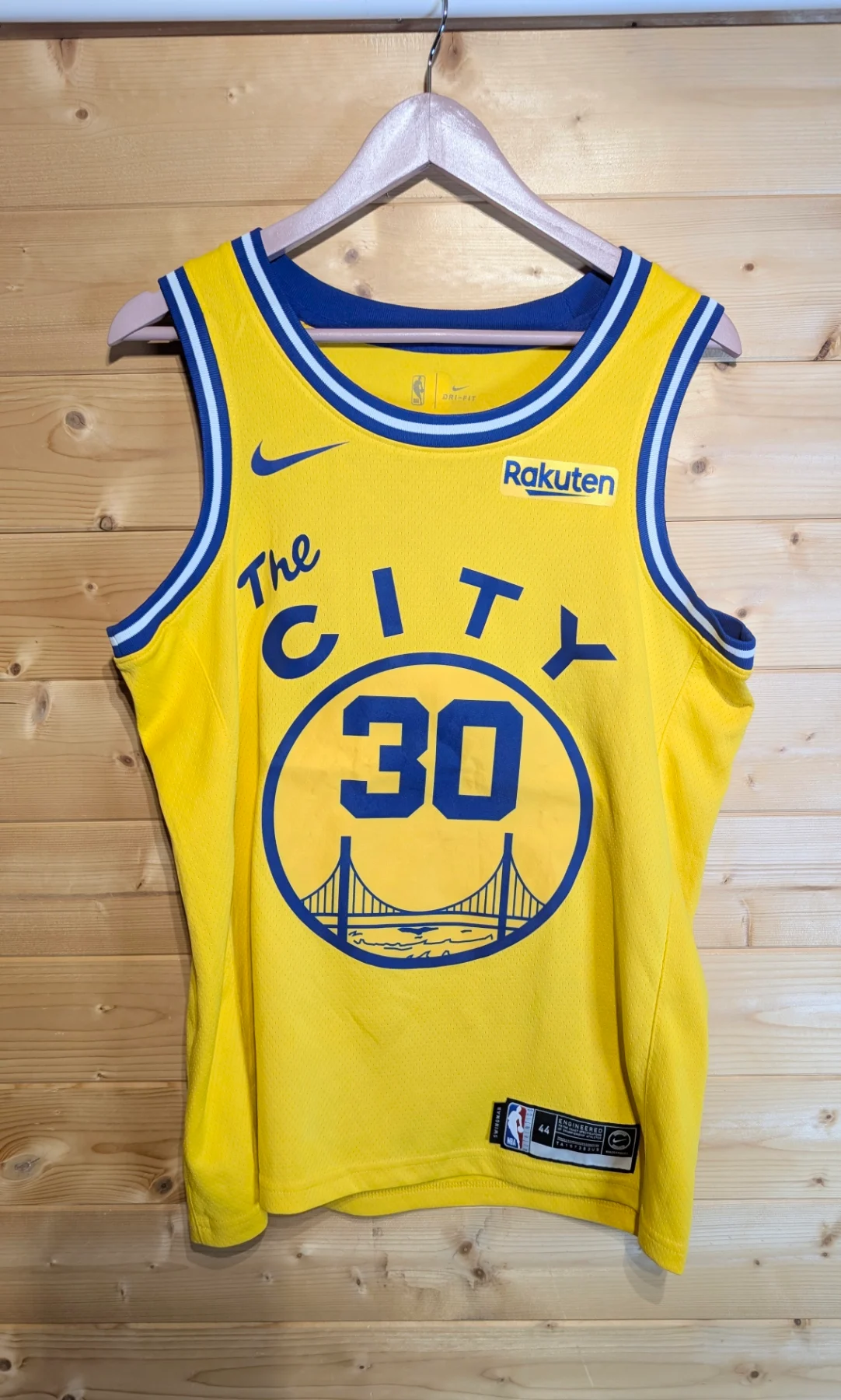 Nike NBA Golden State Warriors Stephen Curry 30 Swingman Jersey - Yellow - Size M (44)