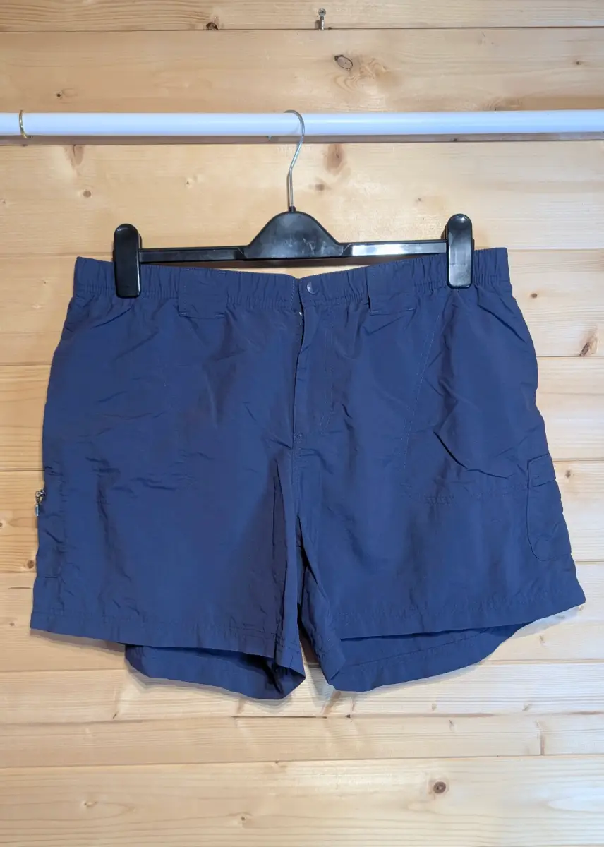 Columbia Women’s Navy Blue Sandy River Cargo Shorts - Size XL (6" Inseam)