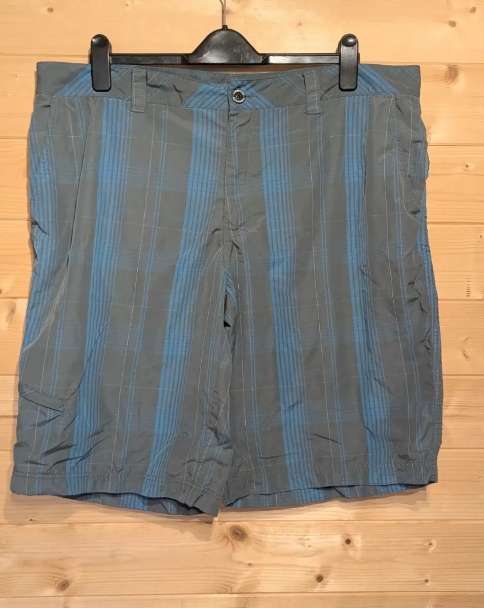 Columbia Mens Plaid Omni-Shade Hiking Shorts W40 L13 Blue Grey Nylon Outdoor