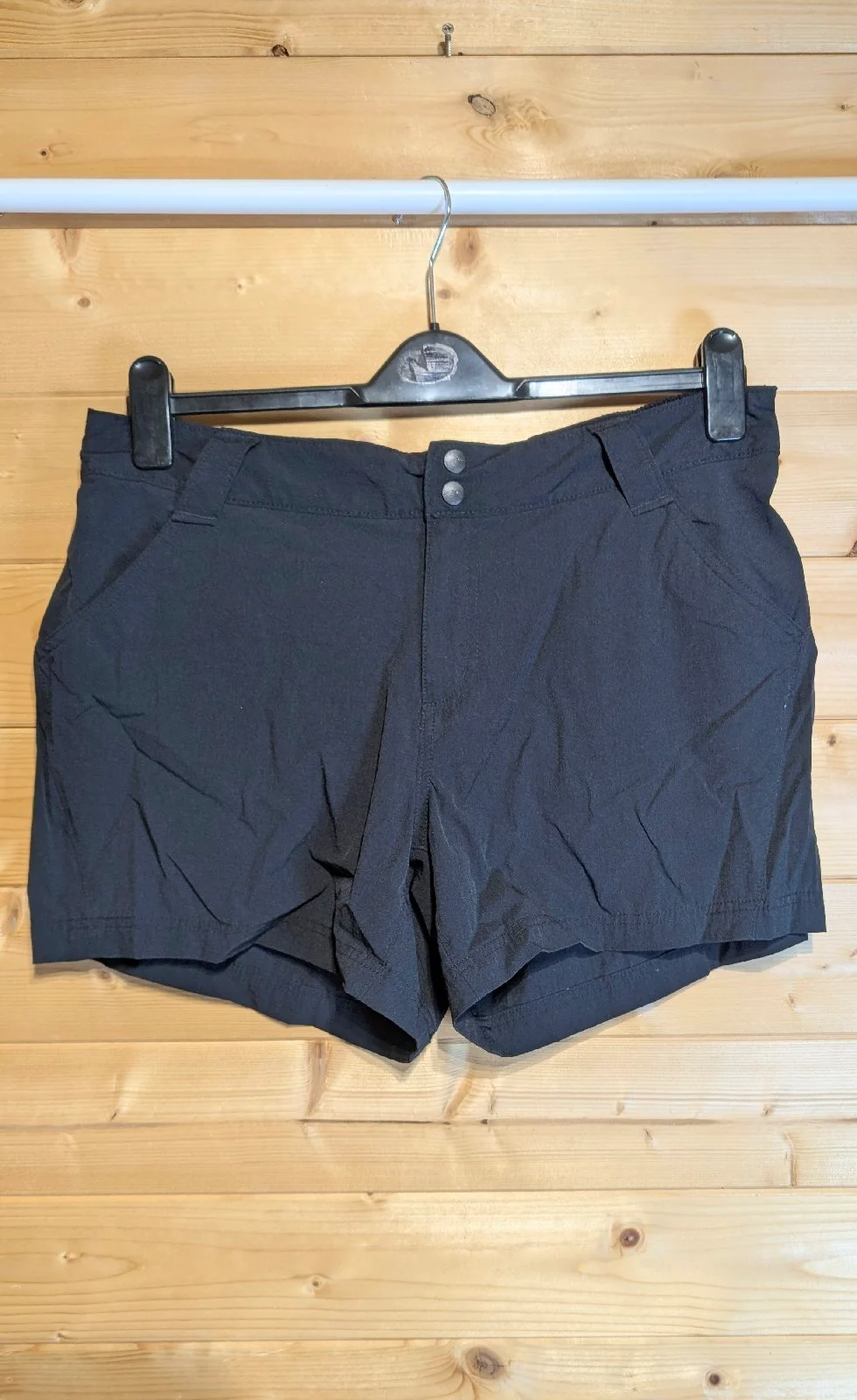 Columbia Black Hiking / Outdoor Shorts - Women's Size 16