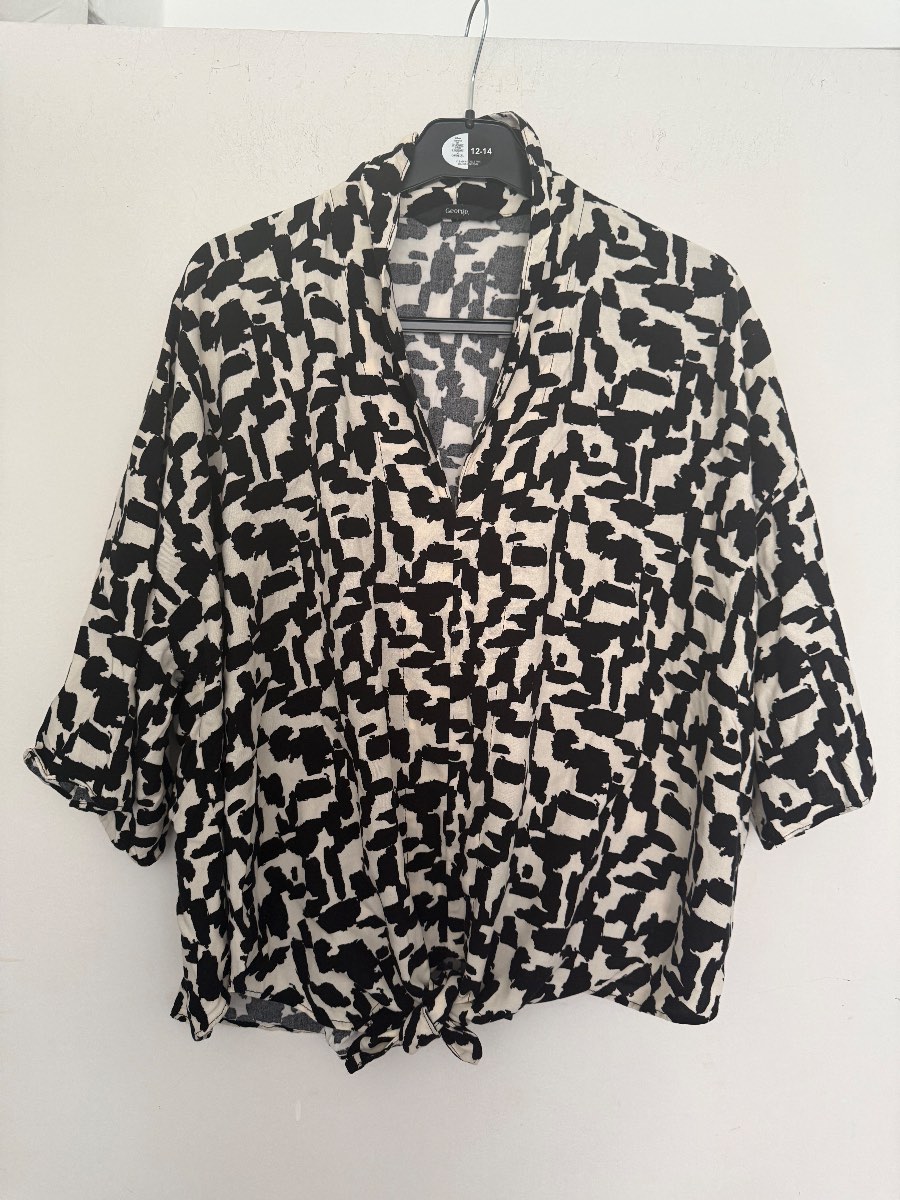 Woman’s blouse