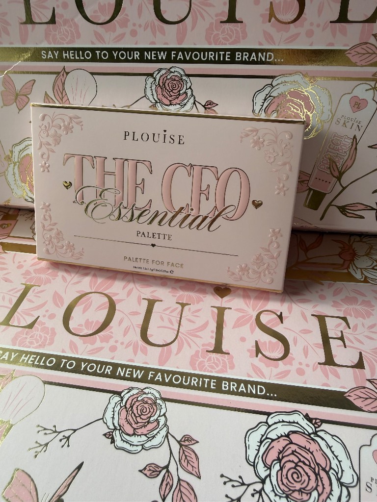 Plouise eyeshadow palette