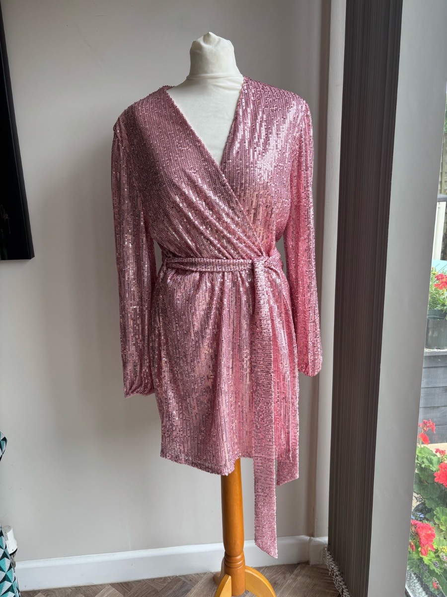 Dress Style Cheat Pink Sequin Mini Party Dress Size 8 BNWT