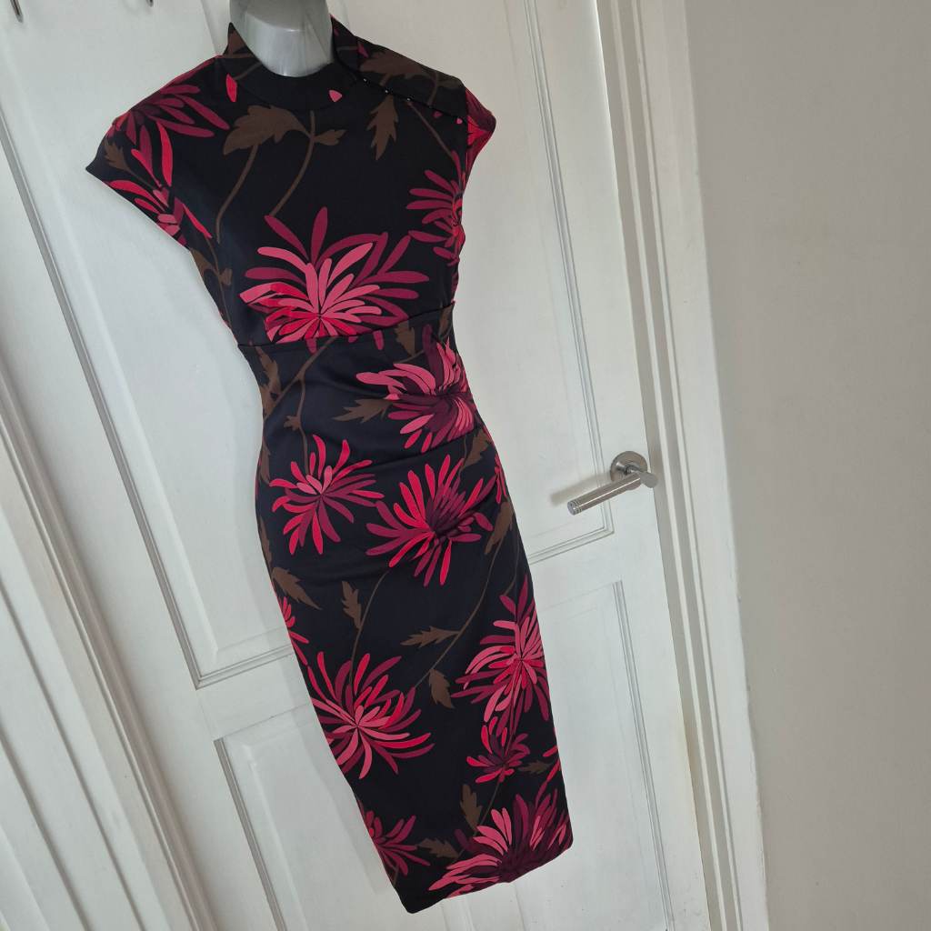 Vintage Karen Millen size 10 oriental style floral pencil dress