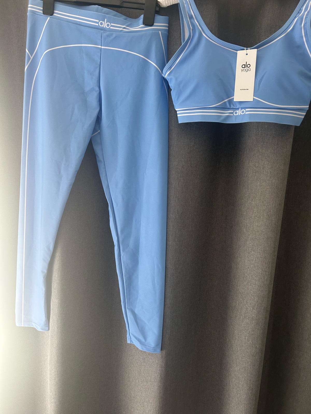 Alo Yoga Blue 2-Piece Set – Size M
