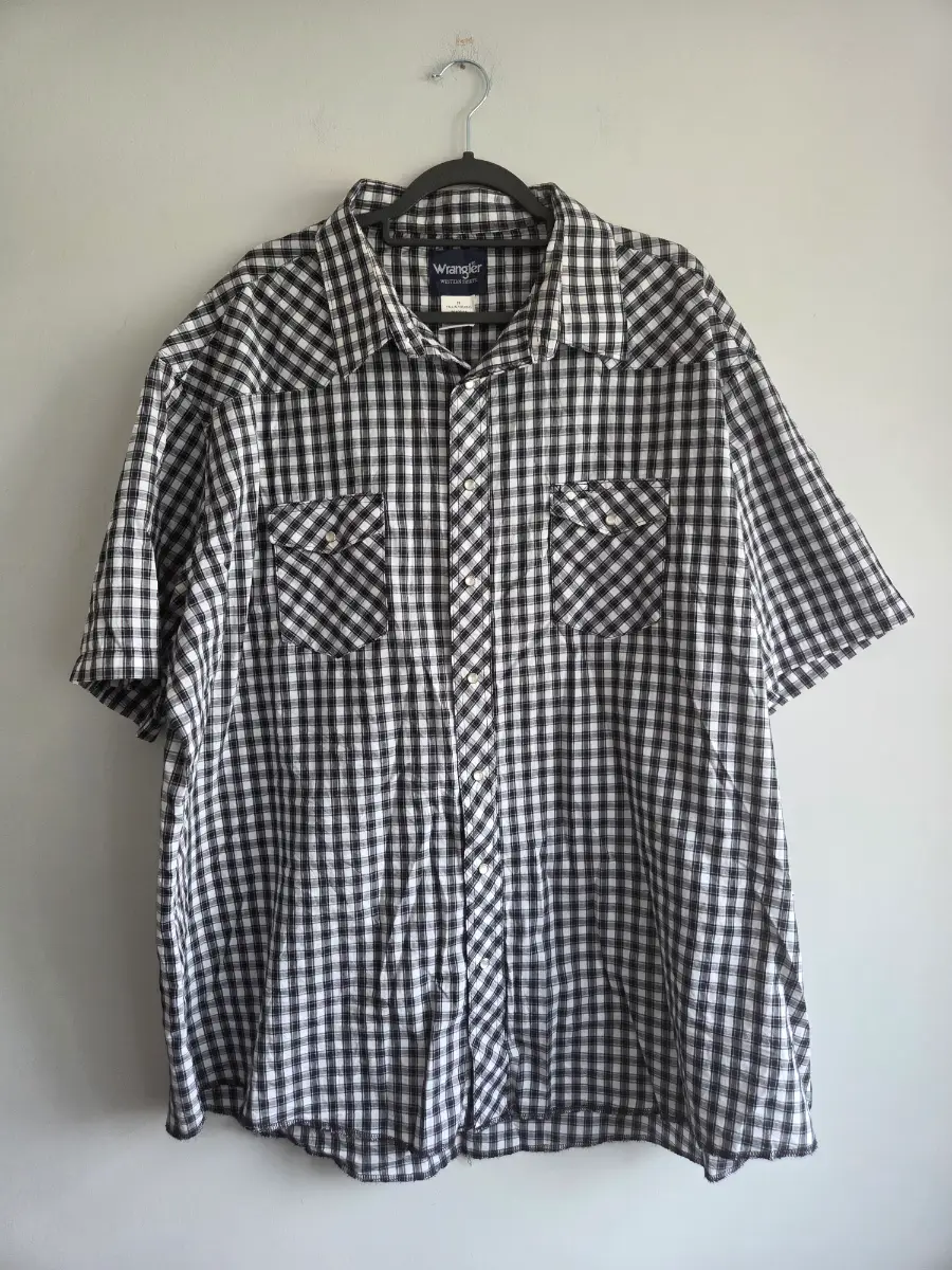Womens vintage Western wrangler pearl snap popper black and white checked shirt