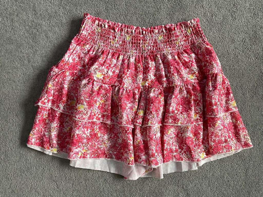 Rara -style shorts which look like a skirt, pink, size L. Holidays, beach, parties