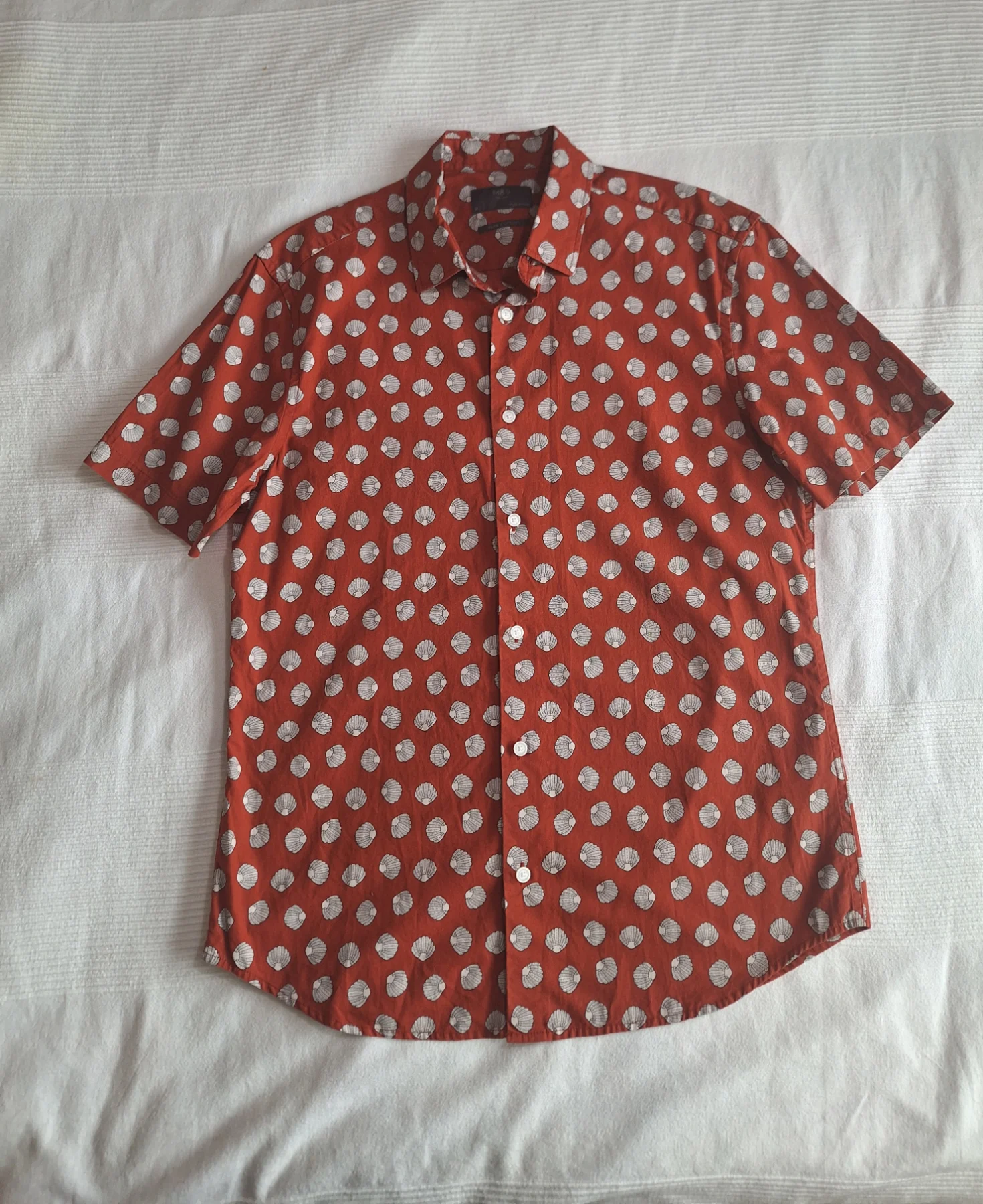 M&S Mens Rust Orange Seashell Printed Short Sleeve Shirt Size Medium 100% Cotton