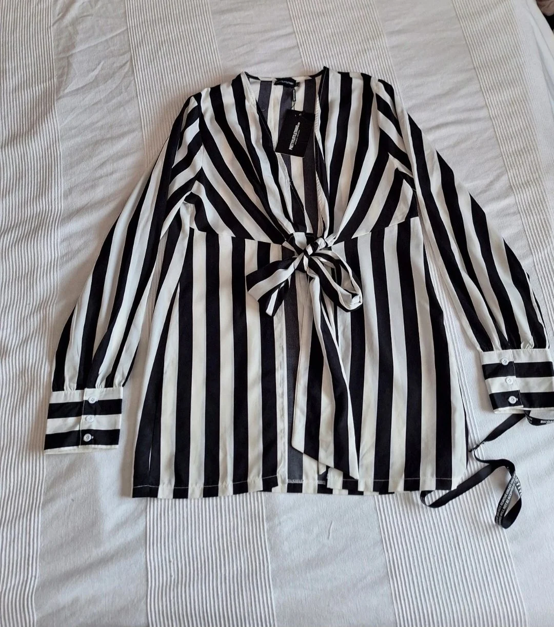 NWT PrettyLittleThing Monochrome Stripe Tie Front Longline Blouse - UK 14