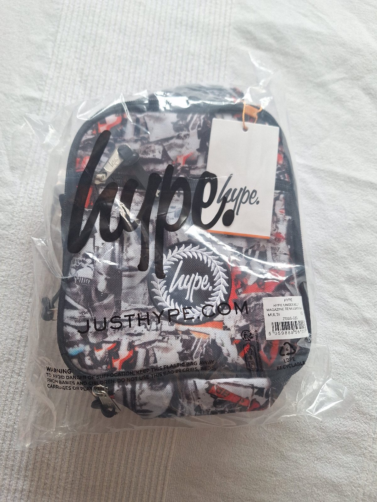 NWT Hype Multi Magazine Tear Insulated Lunch Bag