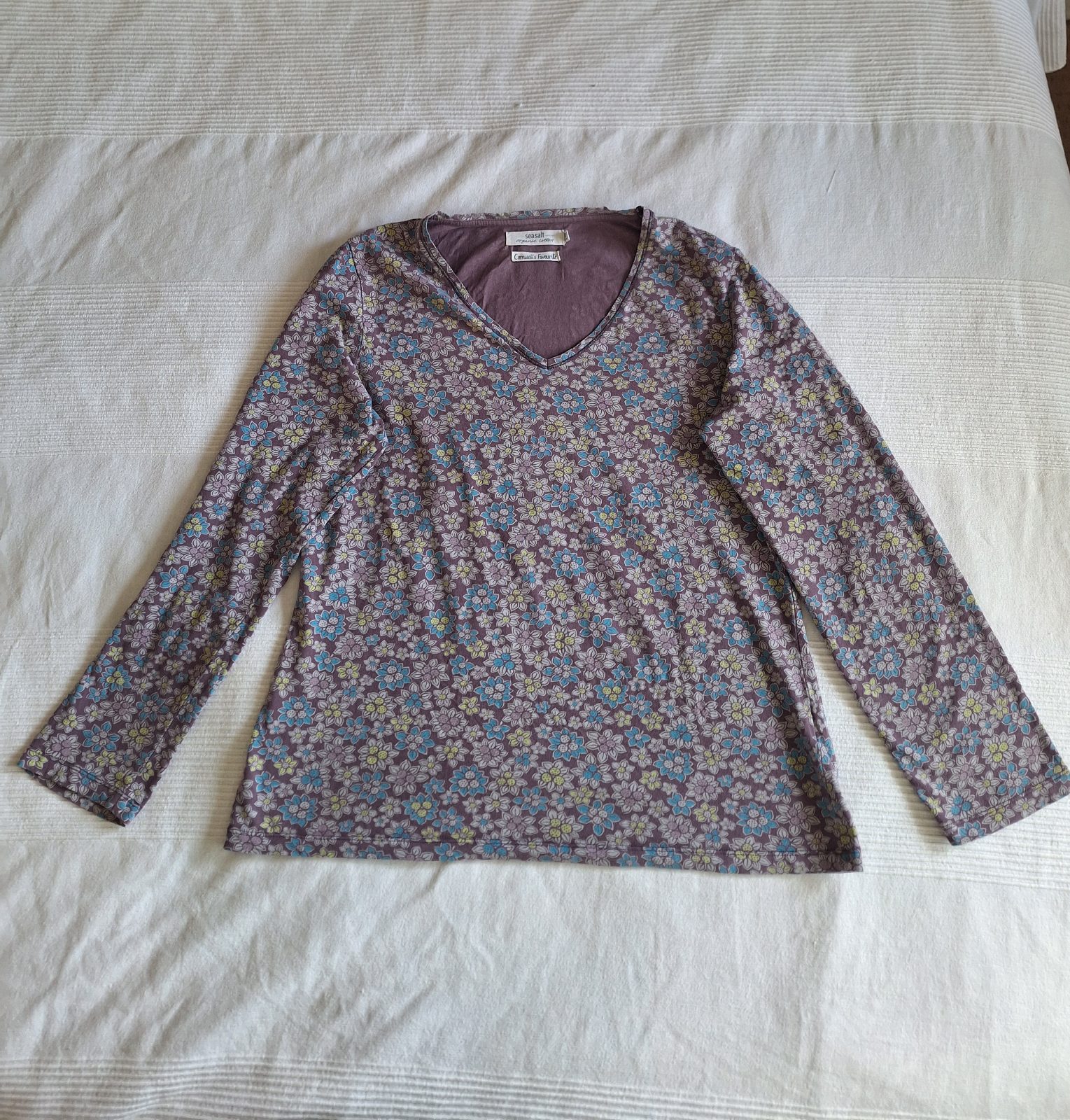 ​Seasalt Cornwall Purple Floral Organic Cotton V-Neck Top - UK 16