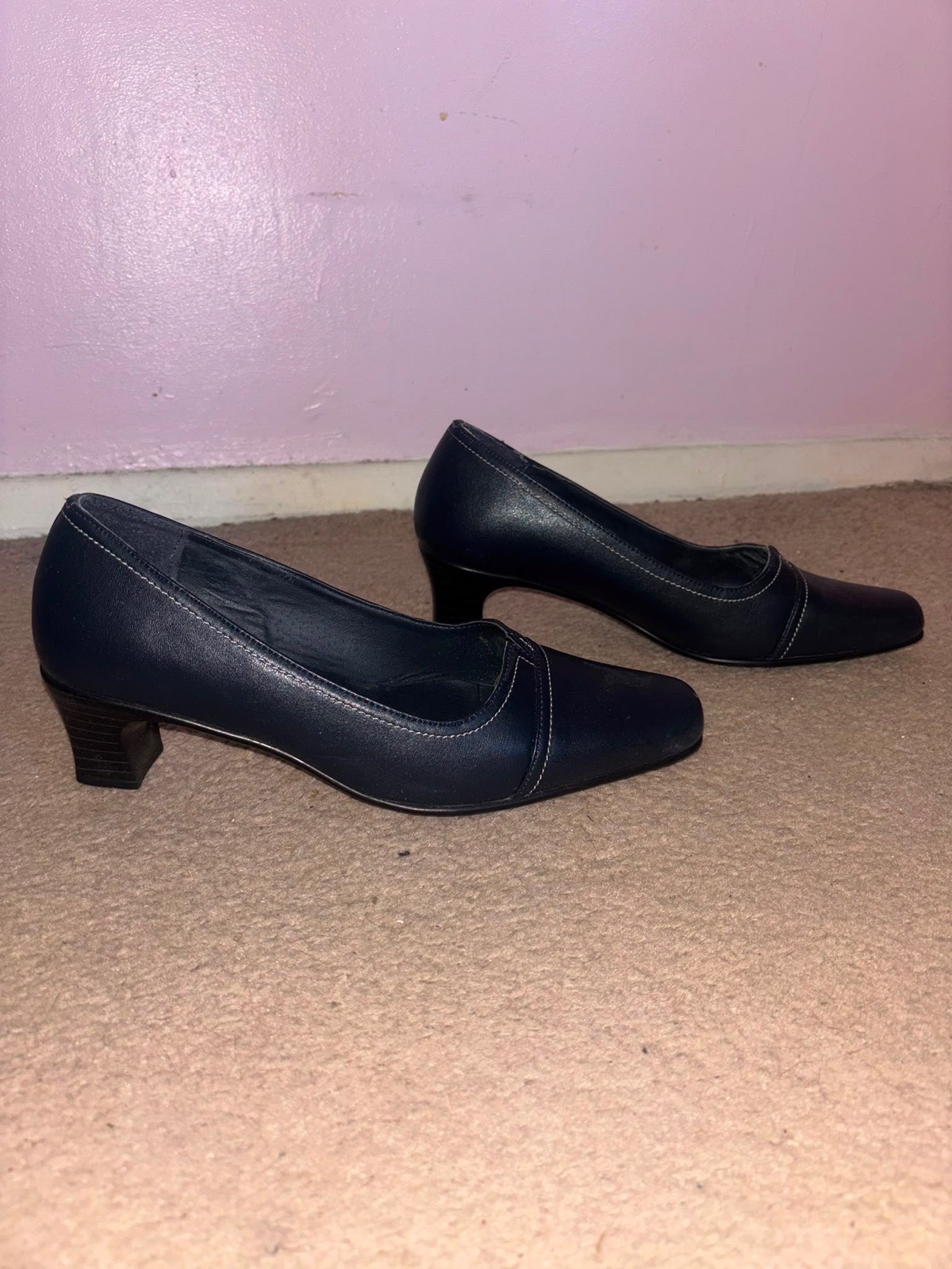 Navy pumps/court heels