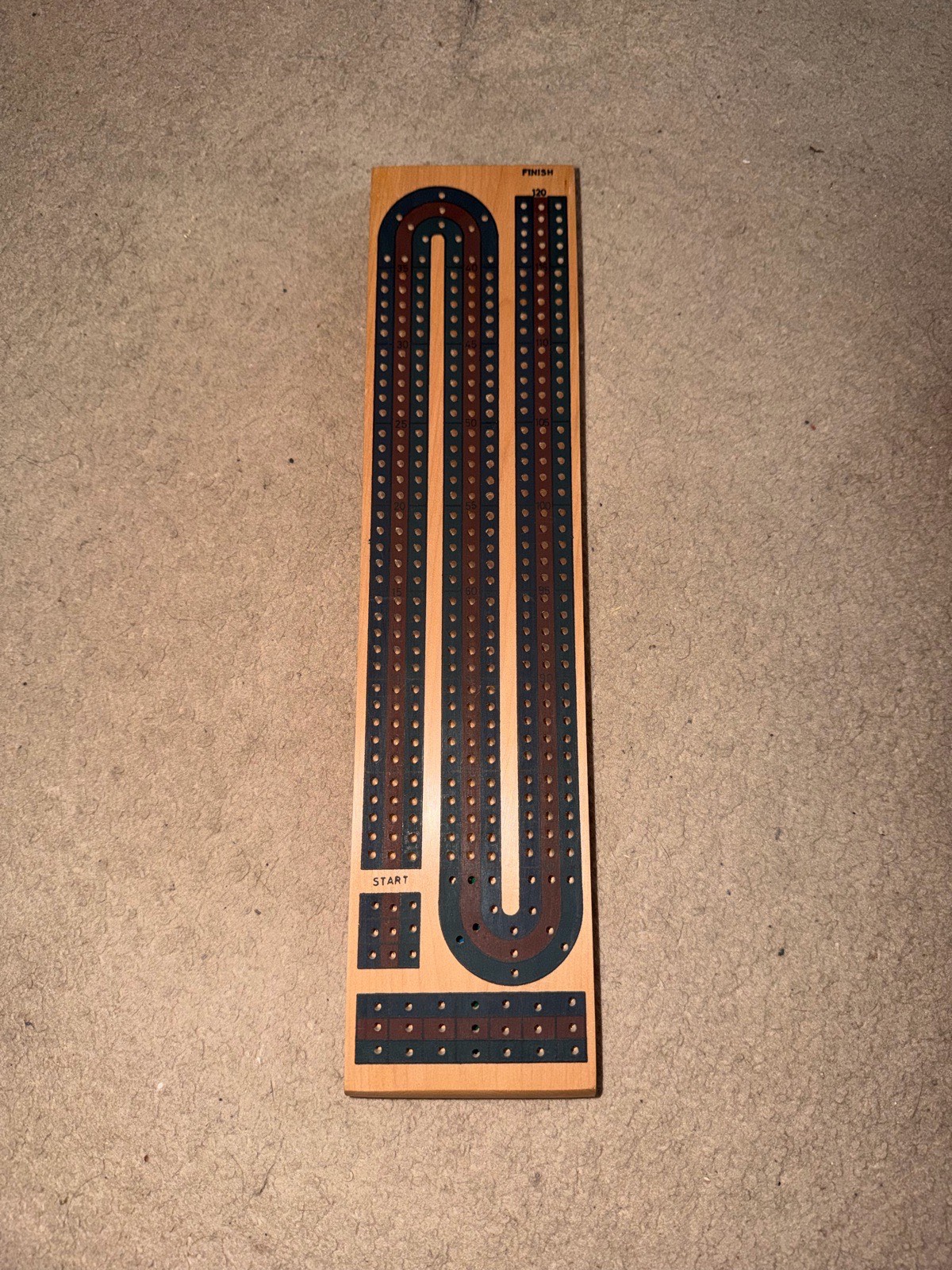 Continuous 3 track wooden cribbage board