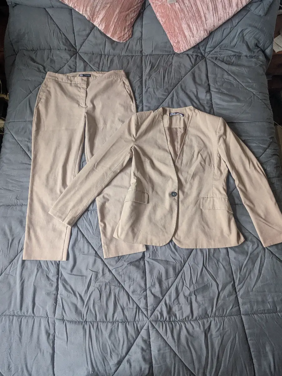 Zara suit jacket and trousers size 10