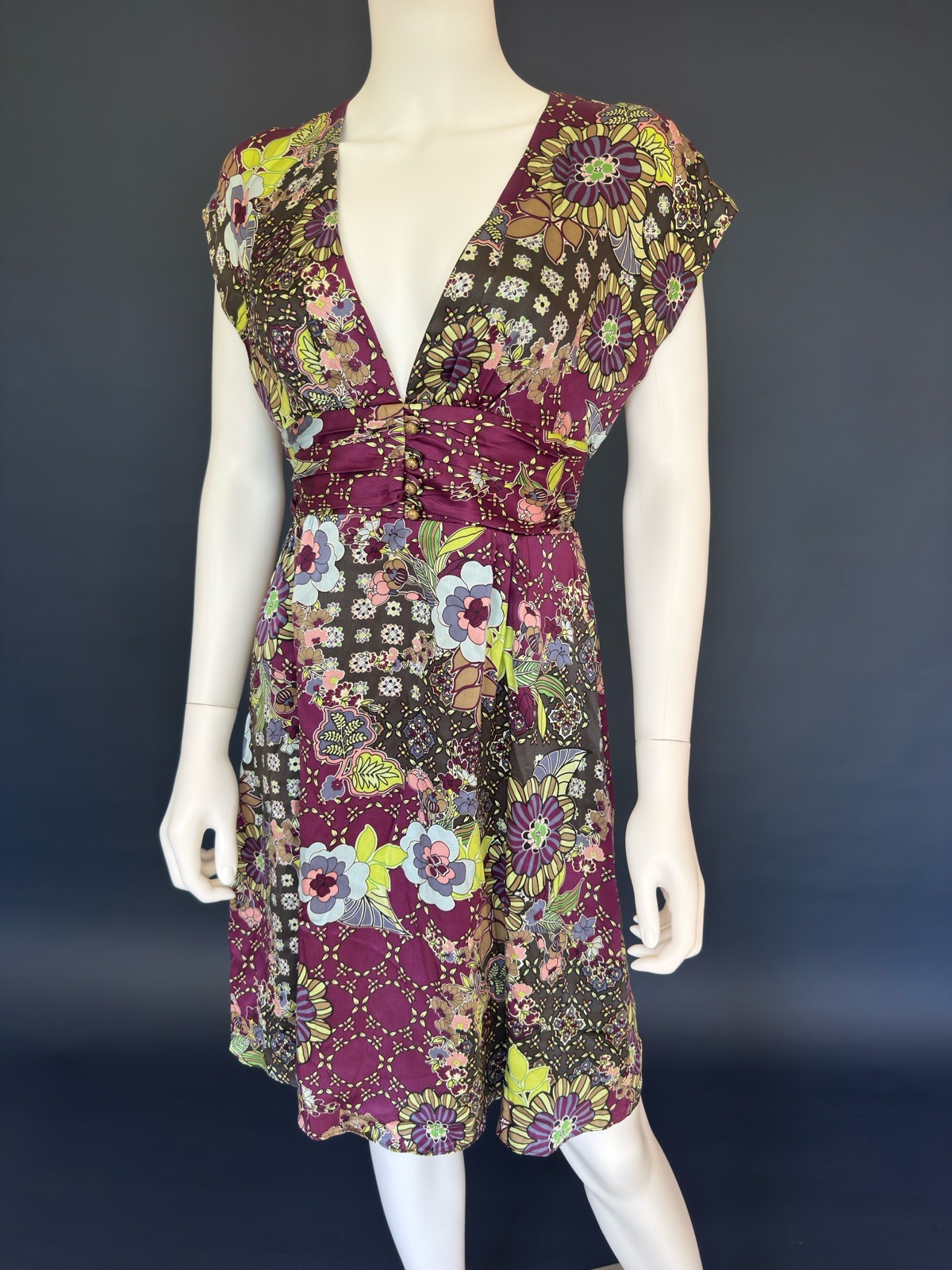 Vintage size M 100% silk dress