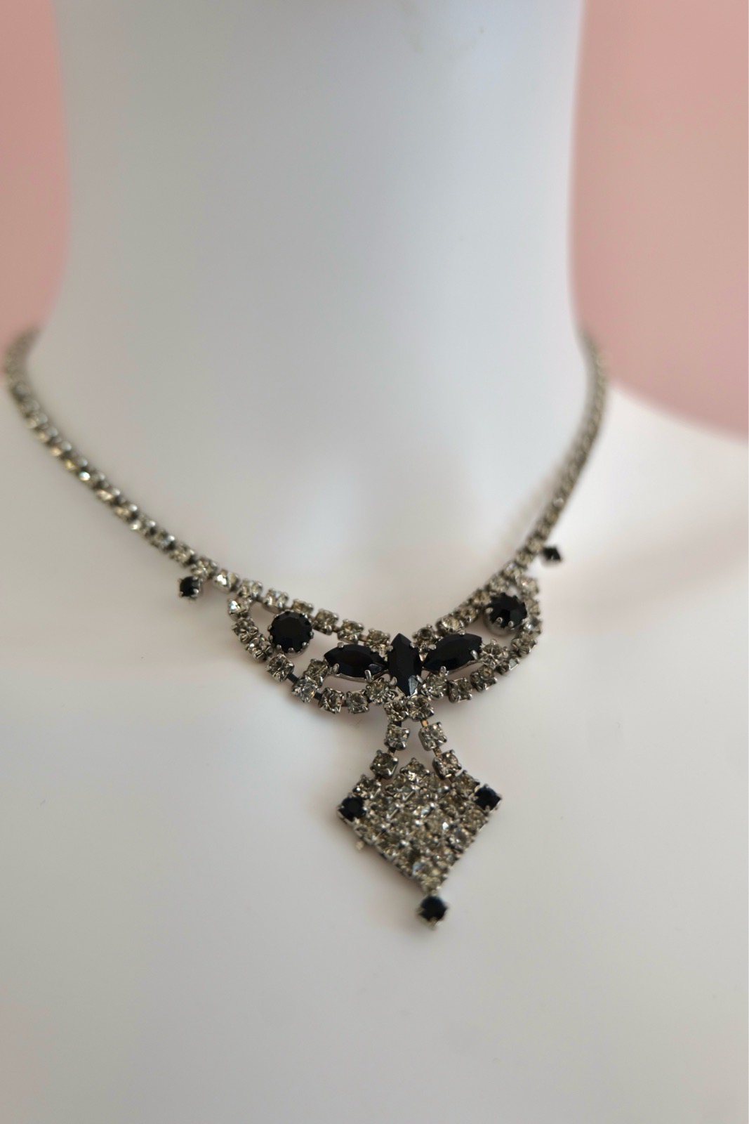 Vintage mid century 1950s rhinestone necklace