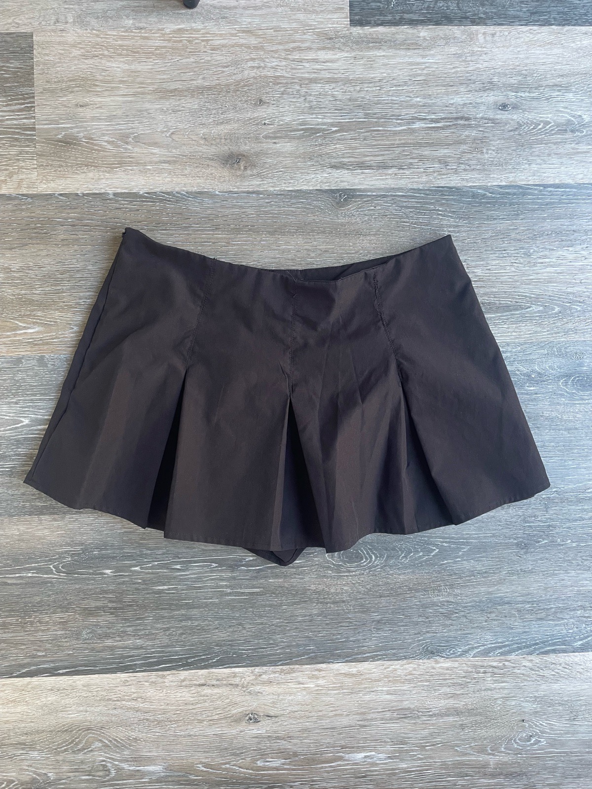 Prettylittlething Pleated Skort
