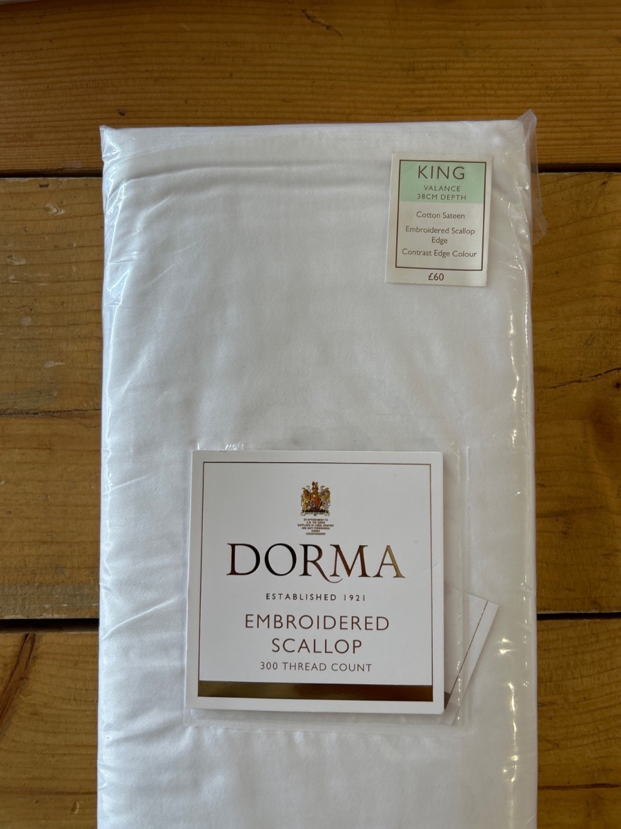 Dorma King size white valance embroidered scallop taped green 100% Cotton