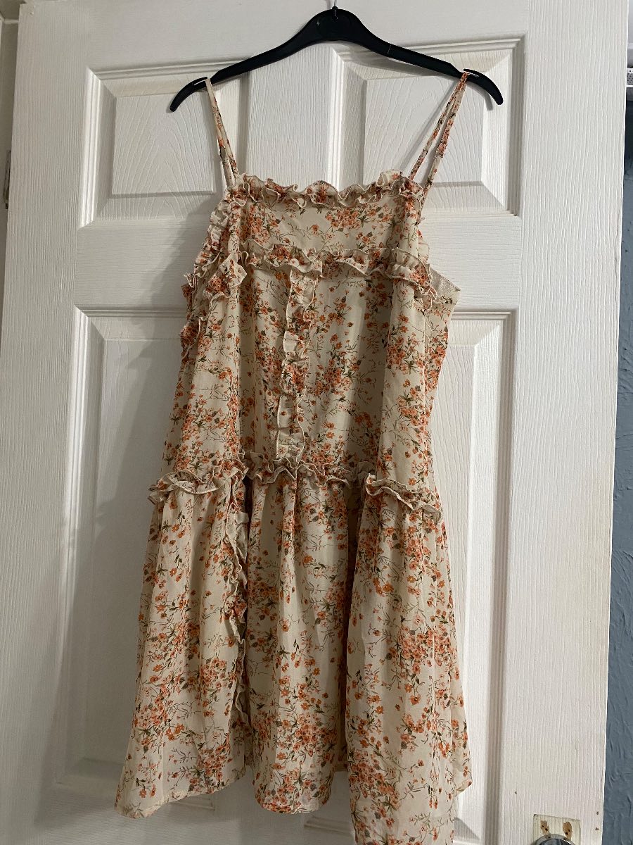 Floral mini trapeze dress size 10 nasty girl