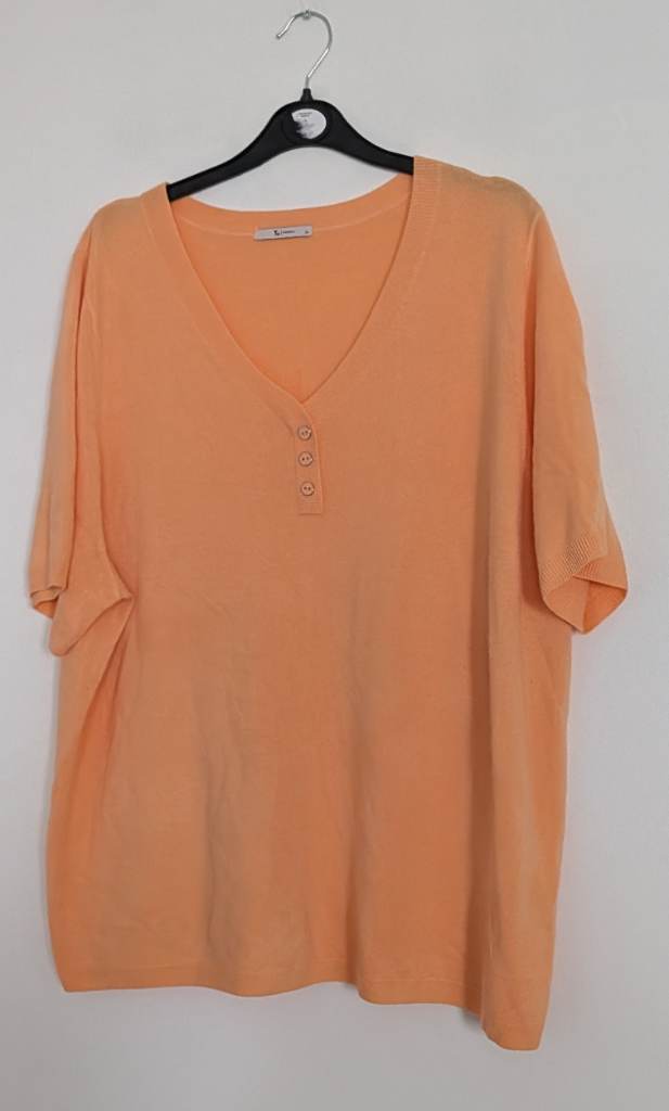 Orange t shirt