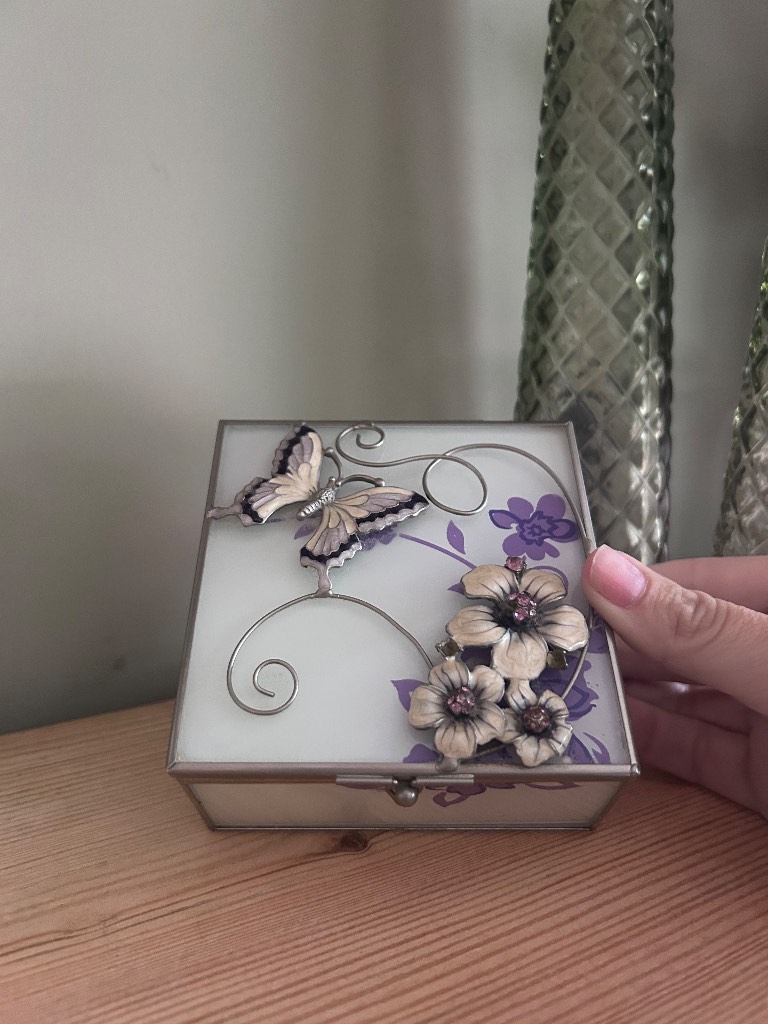 Vintage Style Glass Jewellery Box with Butterfly & Flower Detail