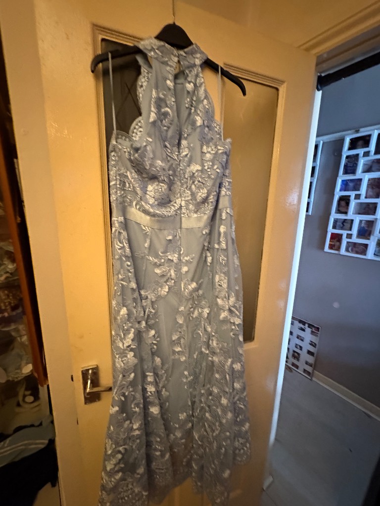 Prom dress size 16 needs a new zip