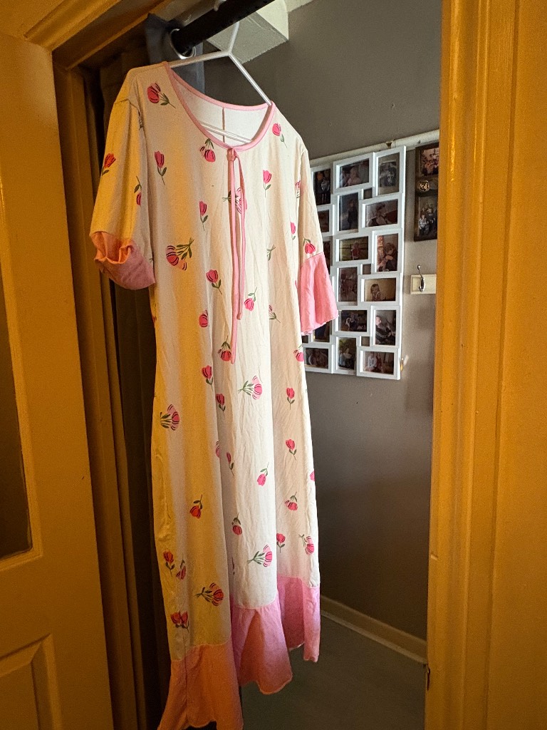 Ladies nightie size 16