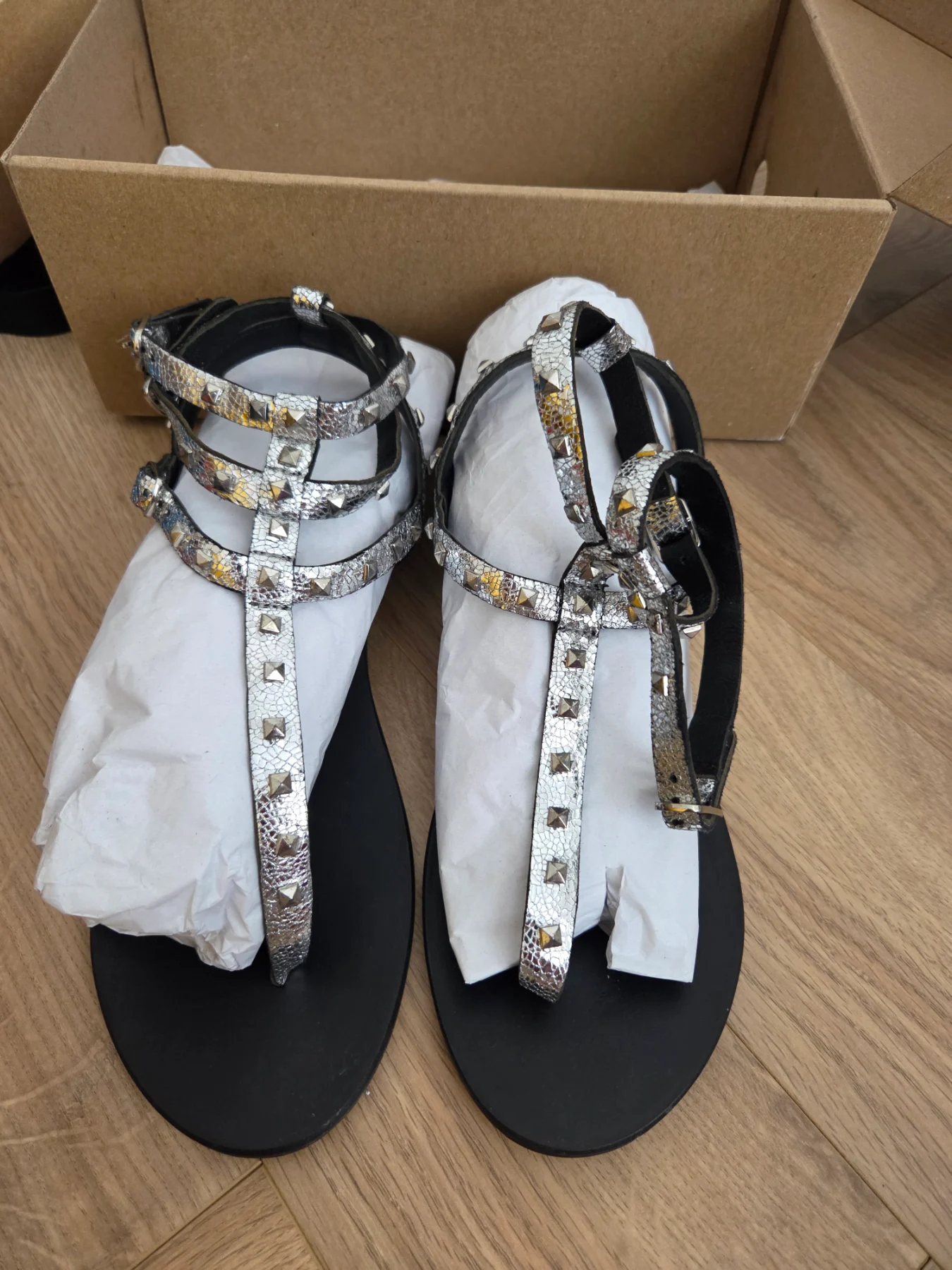 Leather sandals