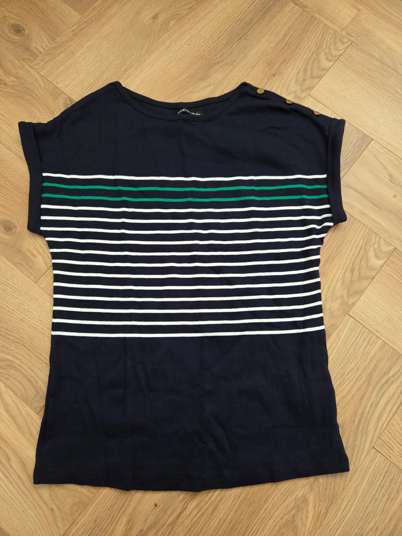Anne Weyburn top