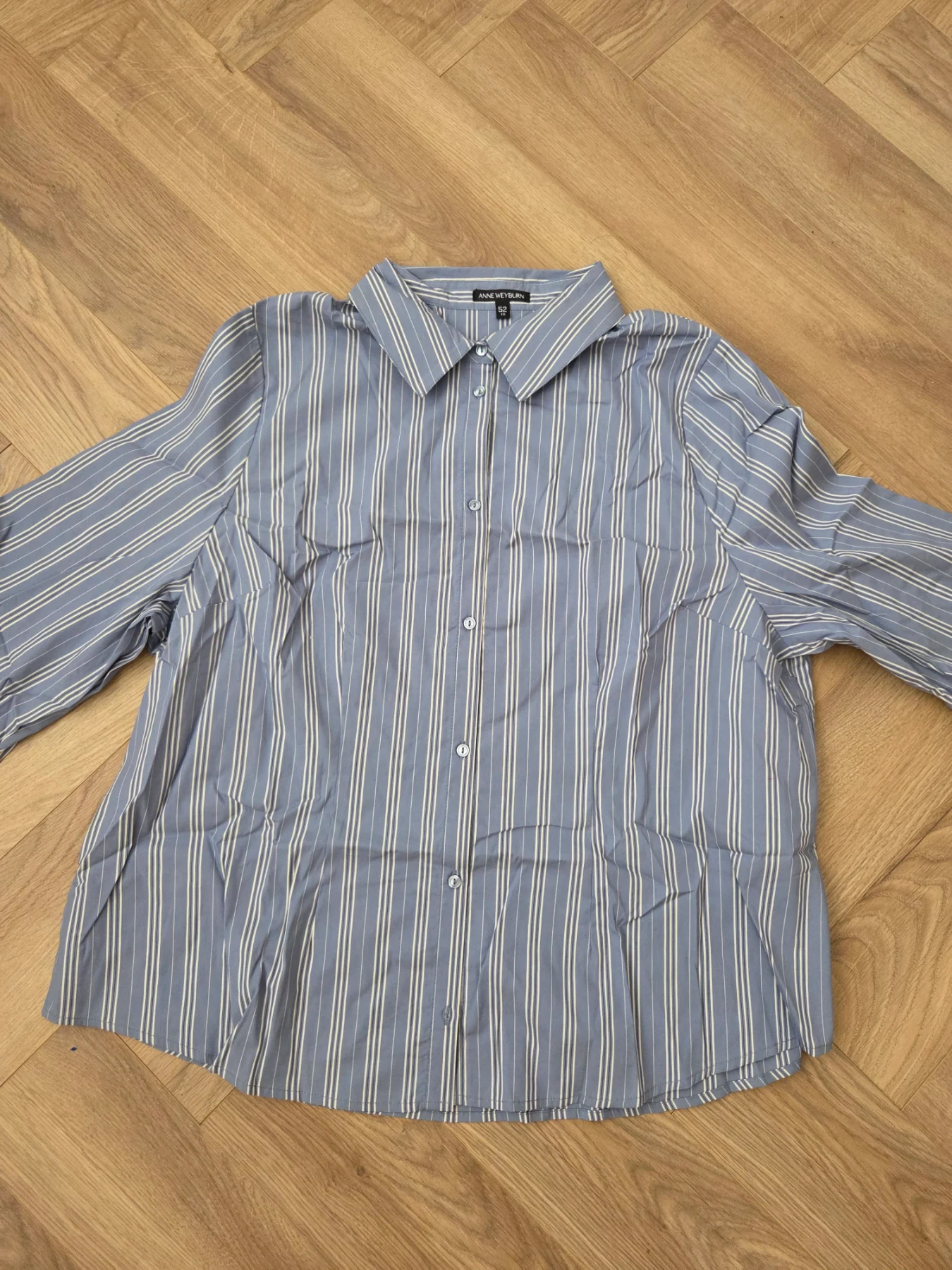 Women shirt