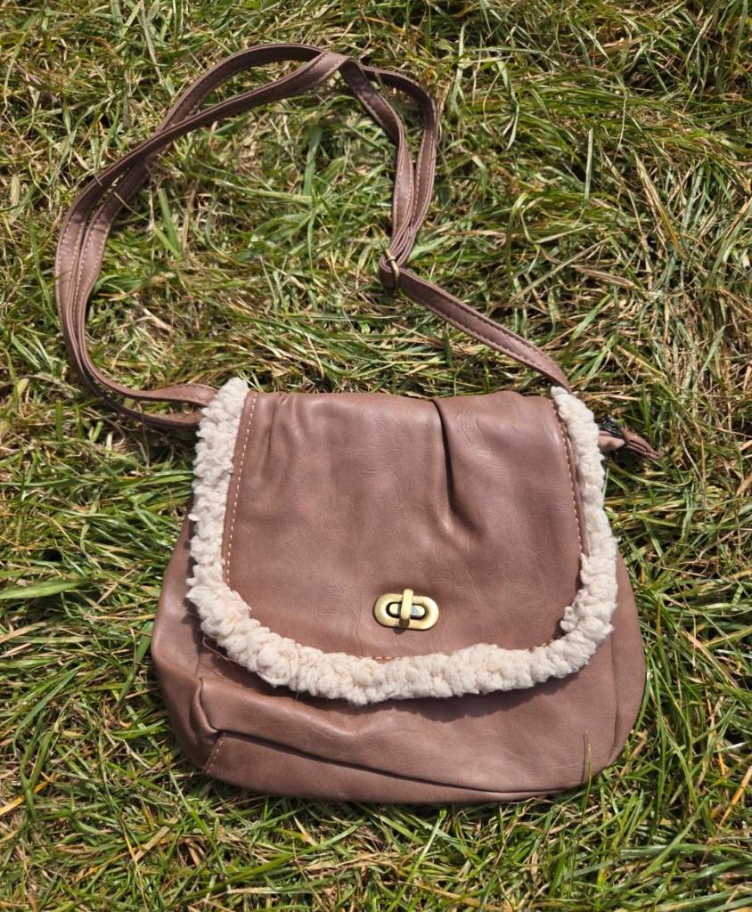 Shoulder bag